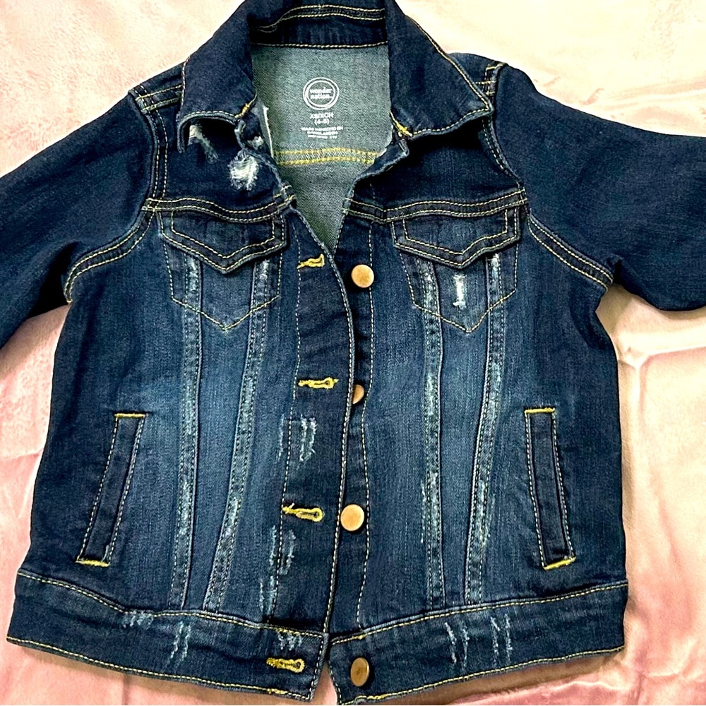 This brand is wonderful nation size 4-5XS denim Jean jacket.